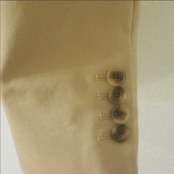 Beautiful camel color blazer — no flaws - Picture 3 of 3